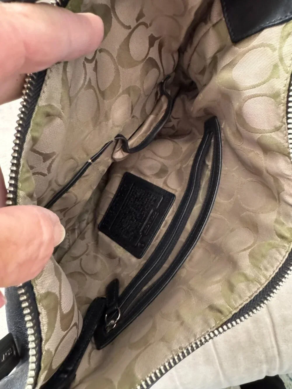 Coach COACH 9188 Authentic Vintage Legacy Soho Hobo - Picture 6 of 6